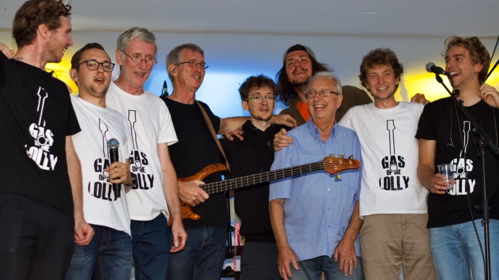 Eigen Kweek band bestaat uitsluitend uit leden van de familie Vangrunderbeek.